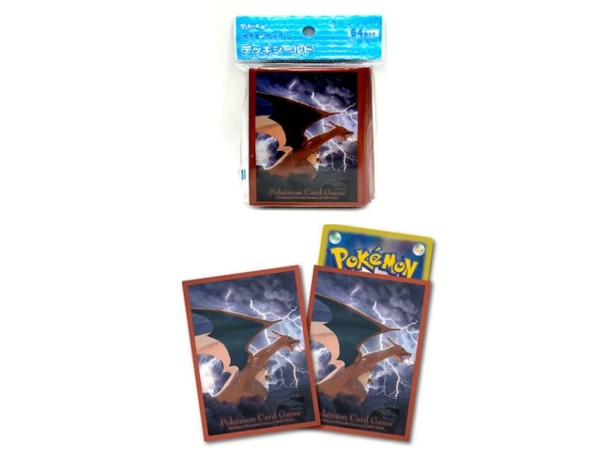 Shield Sleeves Flying Charizard (64un) - Pokémon Tcg (01)